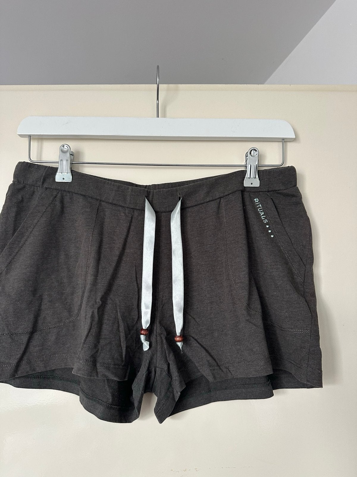 Rituals zomers broekje olijfgroen maat M, Kleding | Dames, Maat 38/40 (M), Kort, Ophalen of Verzenden, Zo goed als nieuw