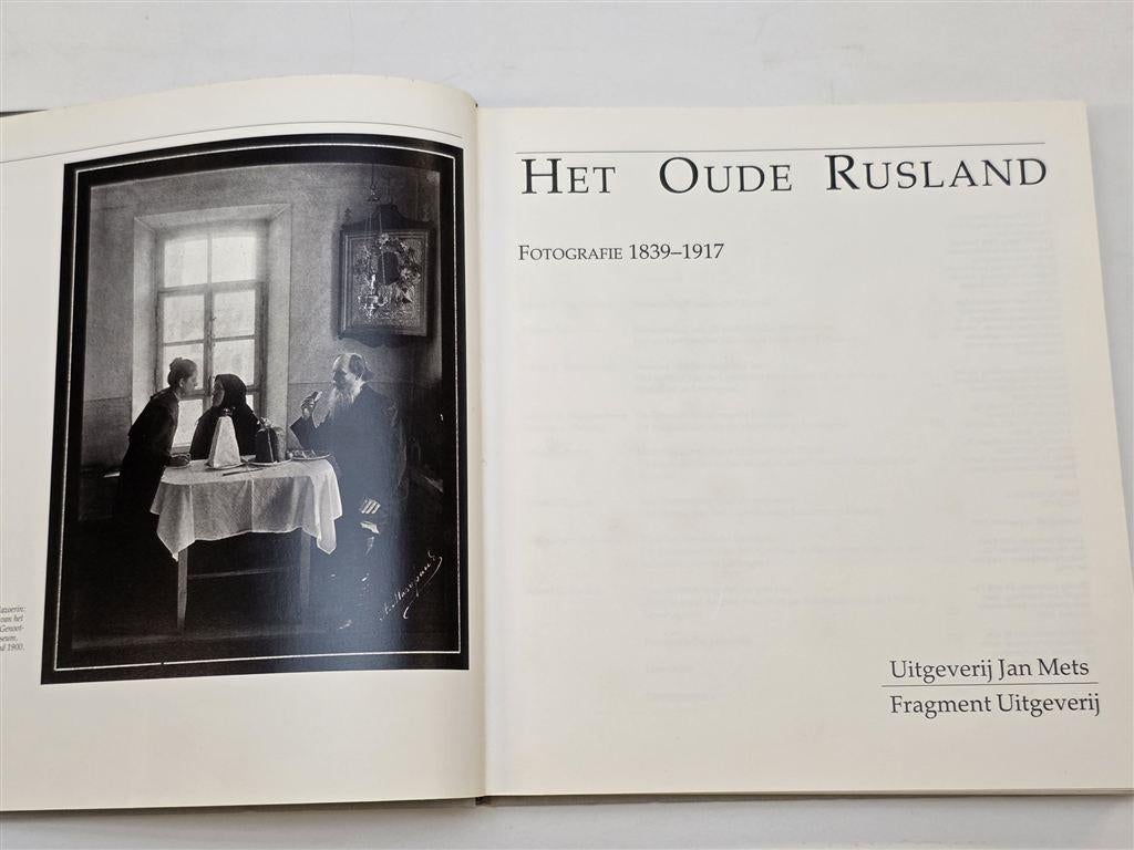 Het Oude Rusland — Fotografie 1839-1917 Fotoboek, Boeken, Ophalen of Verzenden, Gelezen, Afrika