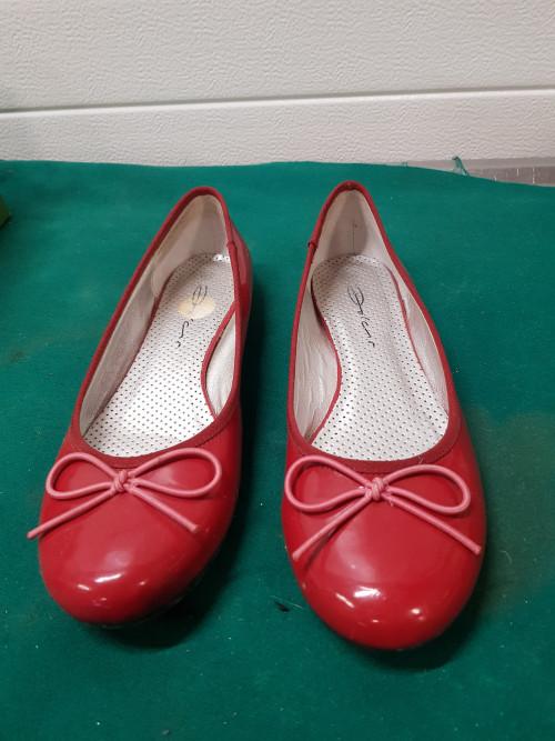 Dames schoenen instappers rood, Ophalen of Verzenden, 'T Olde Gre-j, Info@toldegrej.nl, Endepoelstraat 20f Didam