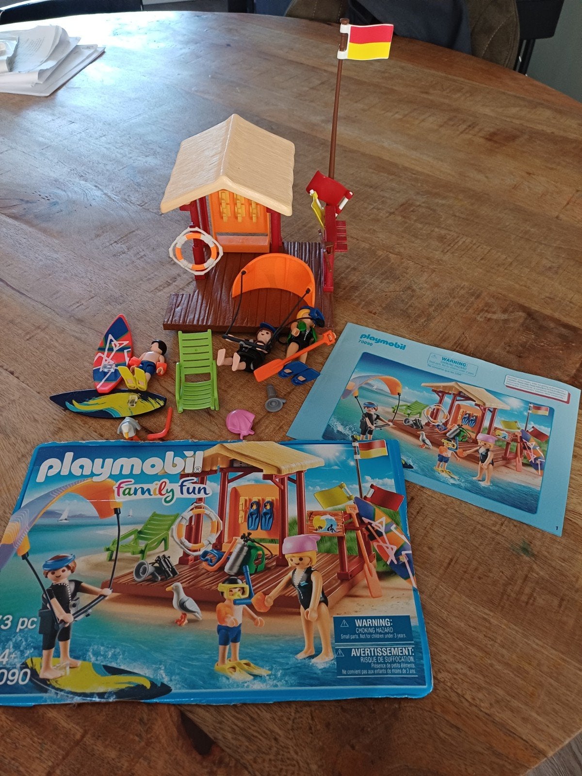 Playmobil Family Fun Strandhuis met Windsurfer en Figuren, Kinderen en Baby's, Speelgoed | Playmobil, Gebruikt, Gebouw, Complete set