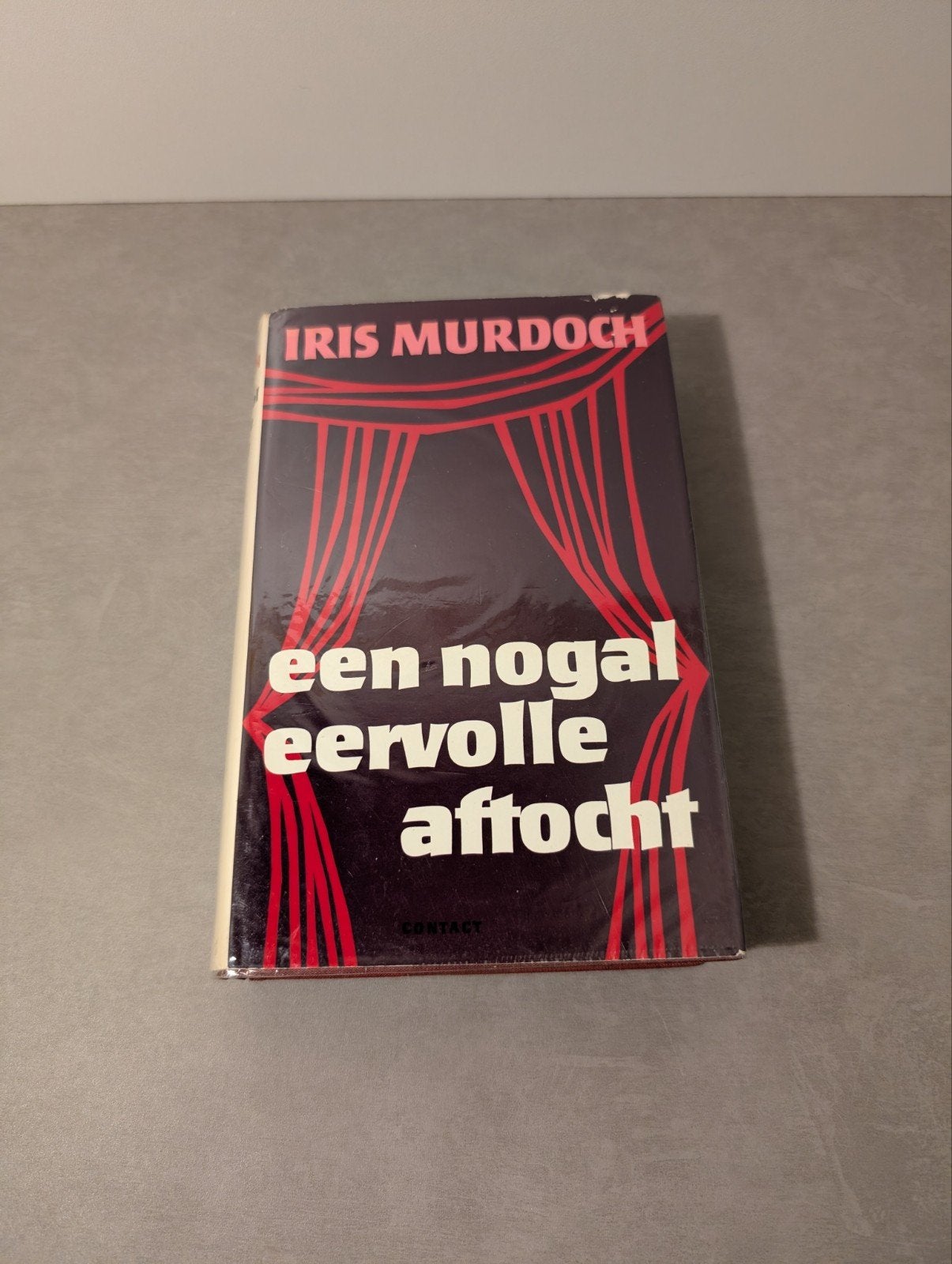Iris Murdoch - een nogal eervolle aftocht, Ophalen of Verzenden, Gelezen, Iris Murdoch