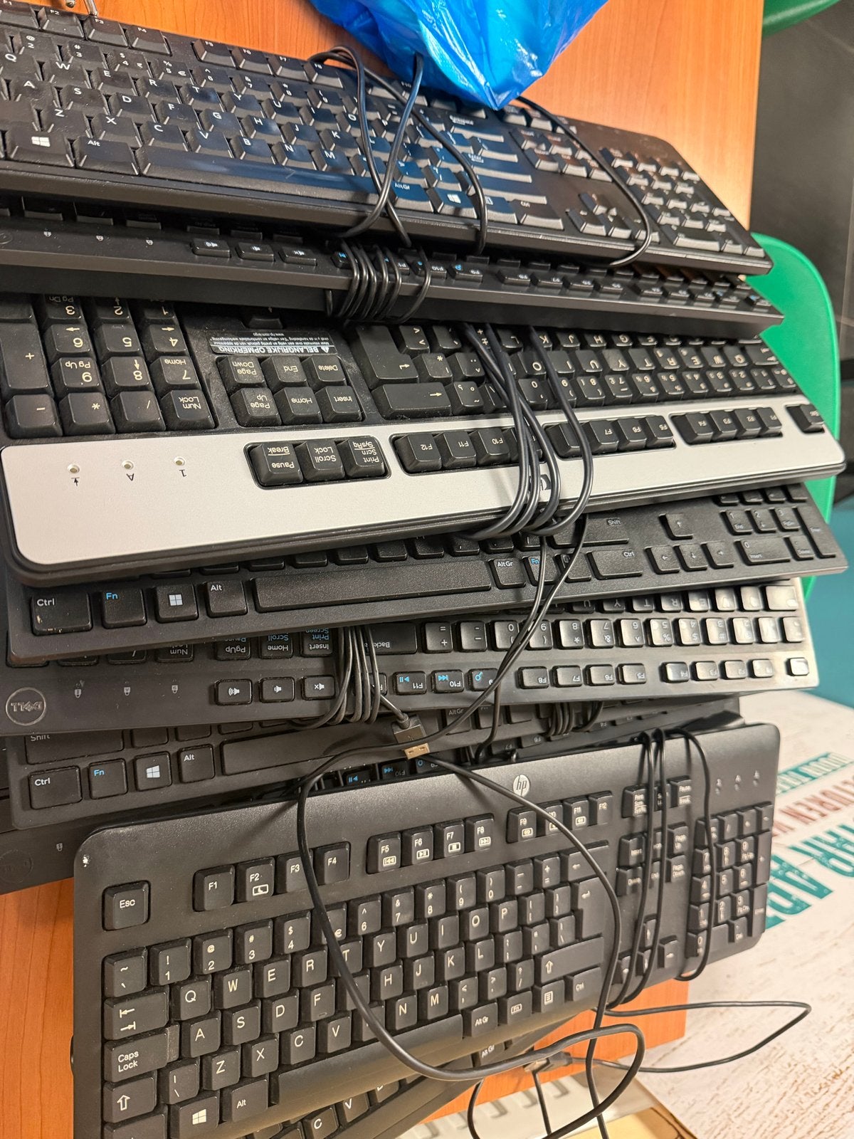 Diverse bedrade toetsenborden - Gebruikt, Ophalen, Gebruikt, Qwerty, Numeriek gedeelte