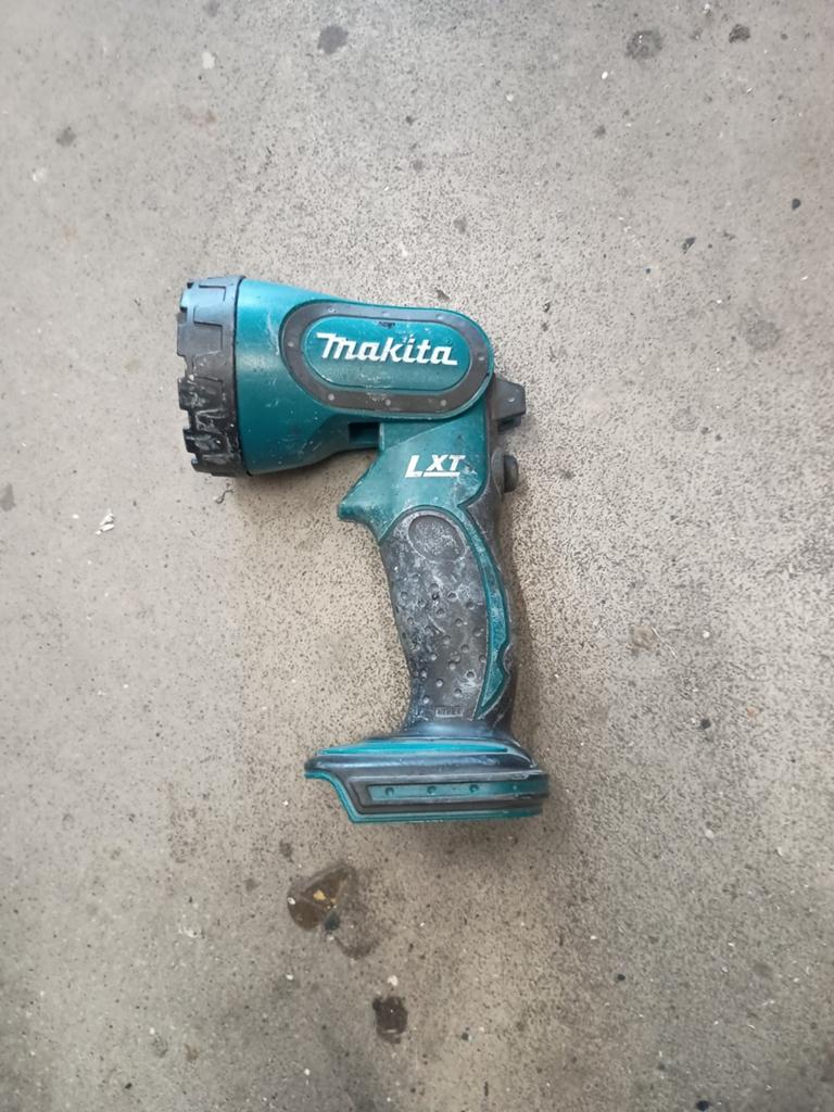 Makita LXT Accu LED Zaklamp - Gebruikt, Ophalen of Verzenden, Gebruikt