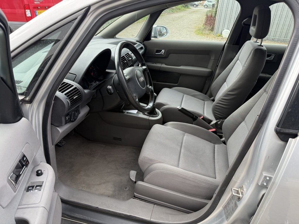 Audi A2 1.4 APK 10-26 2000 CLIMA ZUINIG! (bj 2000), foto 7
