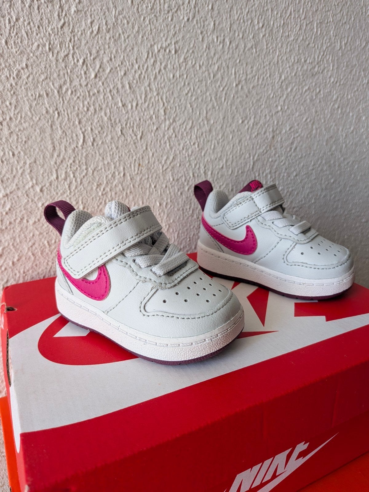 Nike Court Borough Low 2 Baby Sneakers - Maat 17, Kinderen en Baby's, Babykleding | Schoentjes en Sokjes, Schoentjes, Jongetje of Meisje
