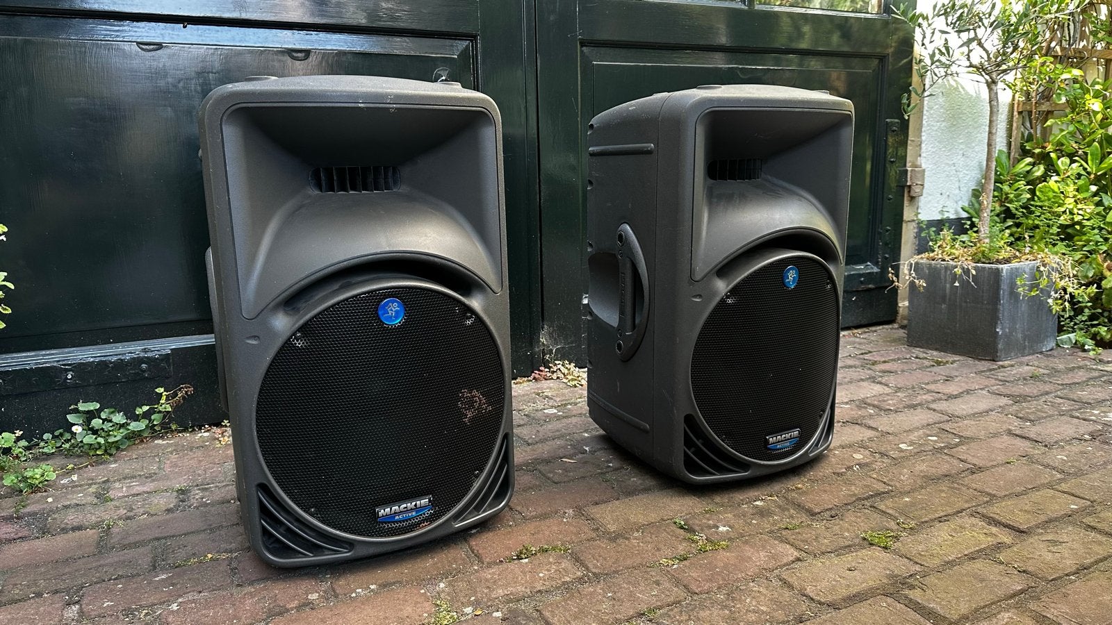 Mackie SRM450 V1 actieve luidsprekers (set van 2), Gebruikt, Speakerset, Ophalen, 150 watt of meer