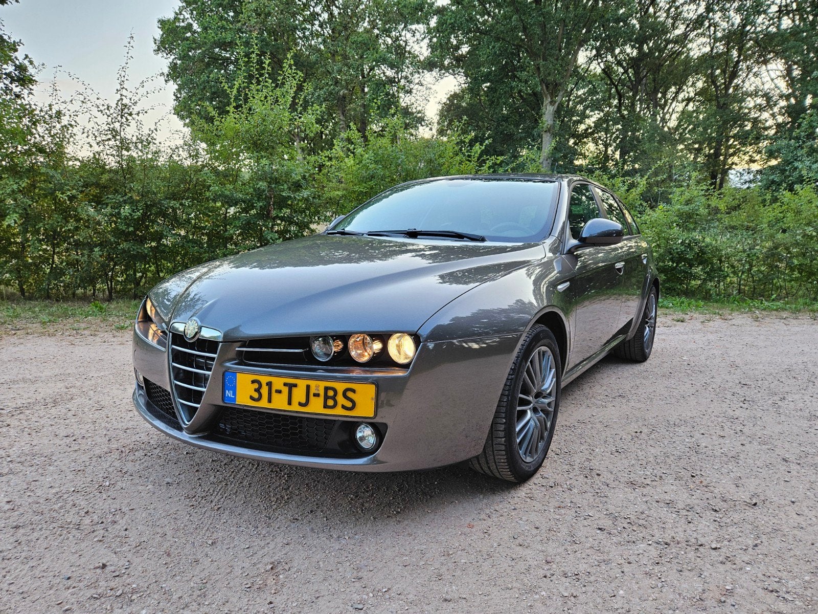 Alfa Romeo 159 1.9 JTS SW 2006 Grijs, Voorwielaandrijving, 4 cilinders, Stationwagon, Particulier
