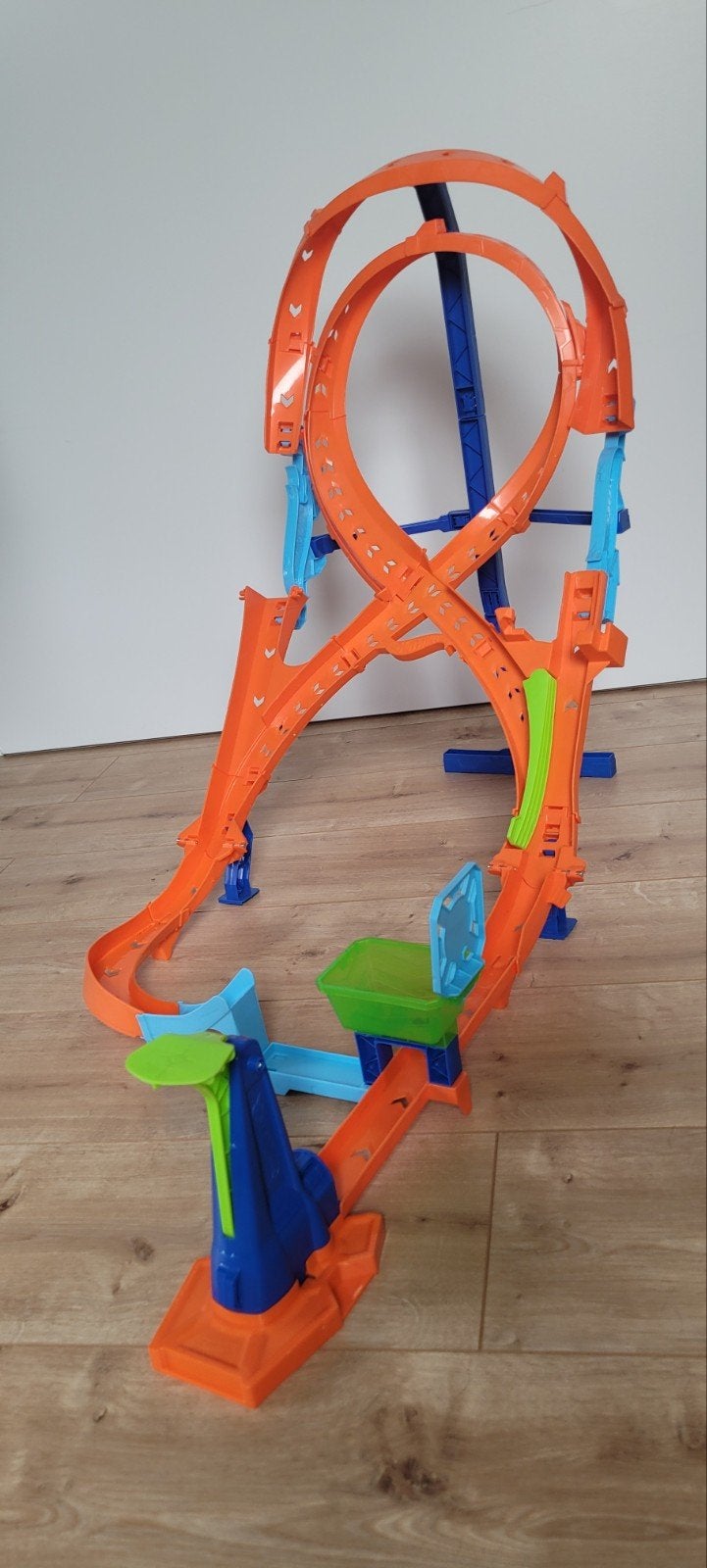 Hot Wheels verticale sprong van 8 - inklapbare racebaan - Co, Kinderen en Baby's, Ophalen, Hot Wheels, Racebaan, Gebruikt