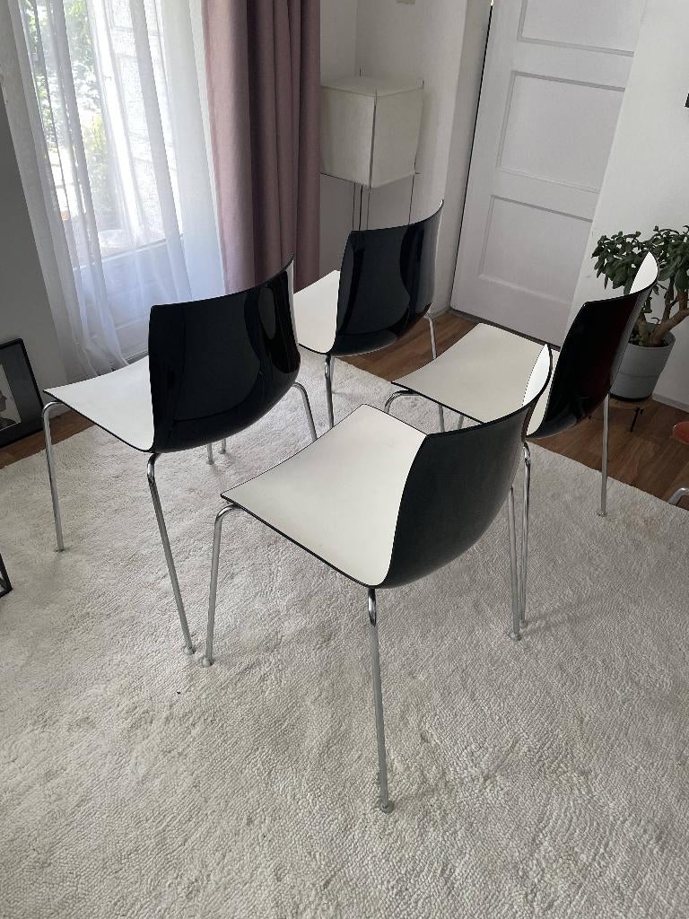 4x Arper Catifa 46 zwart-wit, Huis en Inrichting, Ophalen, Gebruikt, Zwart, Vier