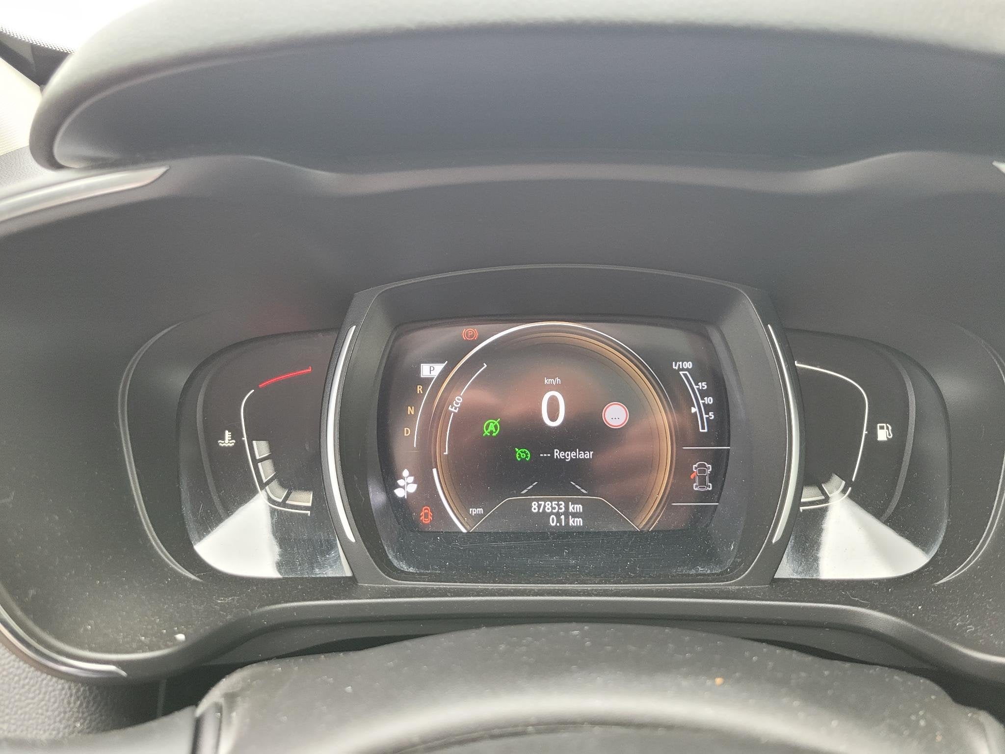 Renault Kadjar 1.3 TCe Black Edition | Automaat | Trekhaak |, Auto's, Kadjar, Gebruikt, 4 cilinders, Bedrijf