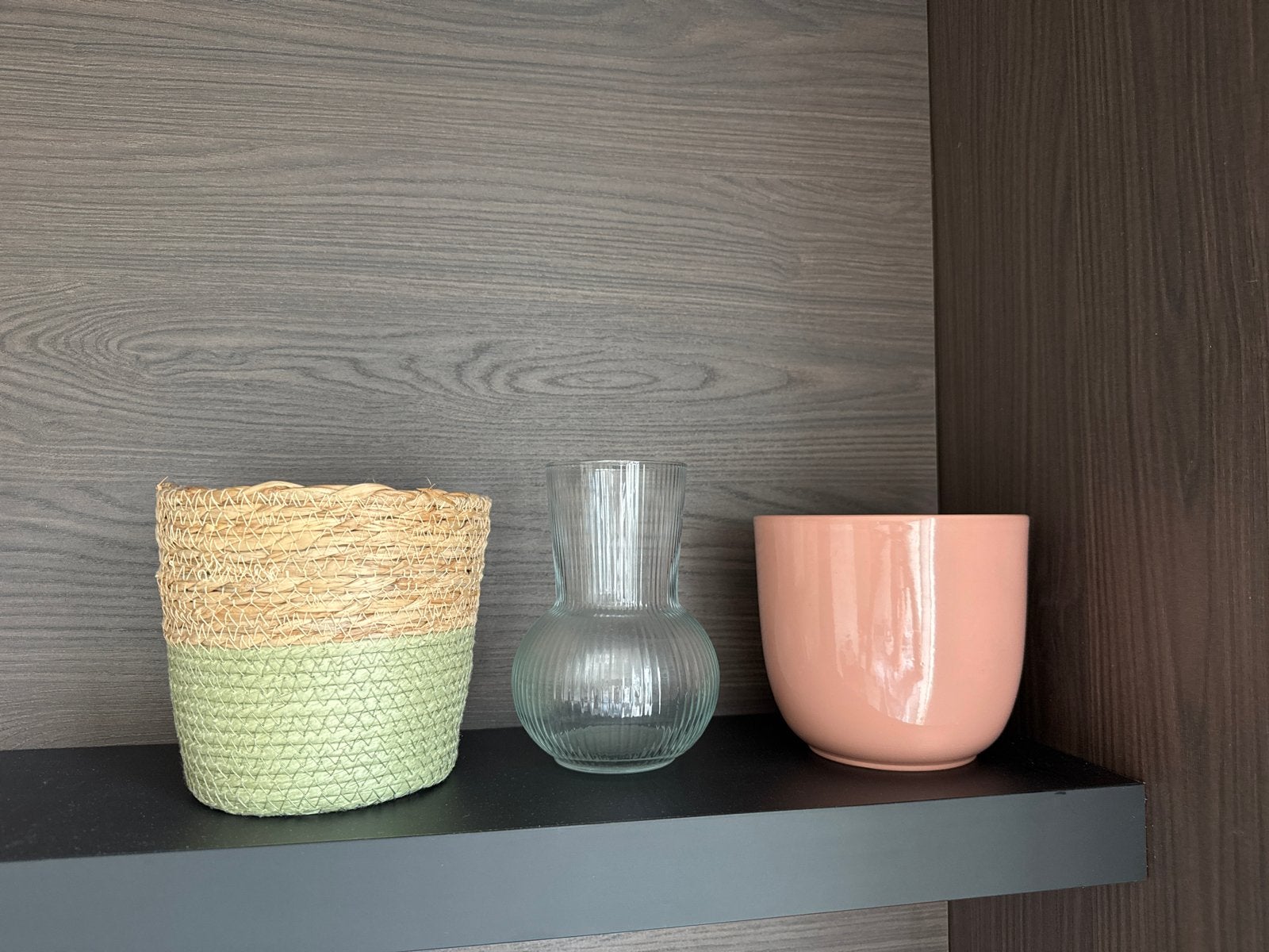 Decoratieve set: mand, vaas en bloempot, Roze, Ophalen of Verzenden, Zo goed als nieuw, Natuurlijk materiaal