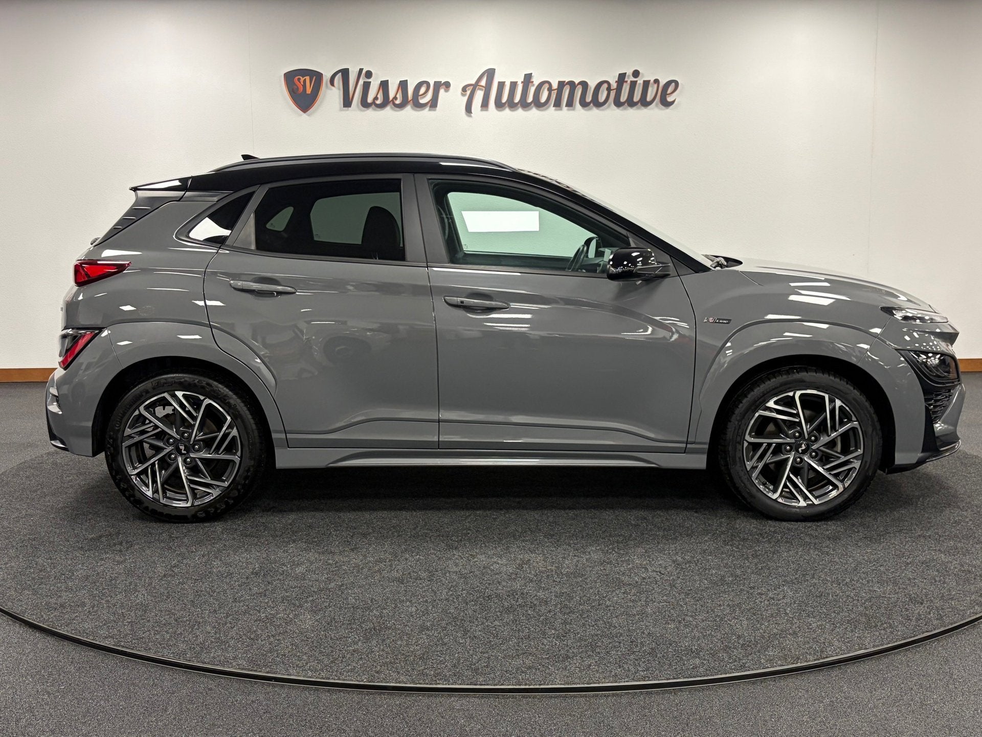 Hyundai Kona 1.0 T-GDI*N-Line*MHEV*Nardo-Gray*NAP*Stoelverwa, Auto's, Voorwielaandrijving, Euro 6, Alcantara, Origineel Nederlands