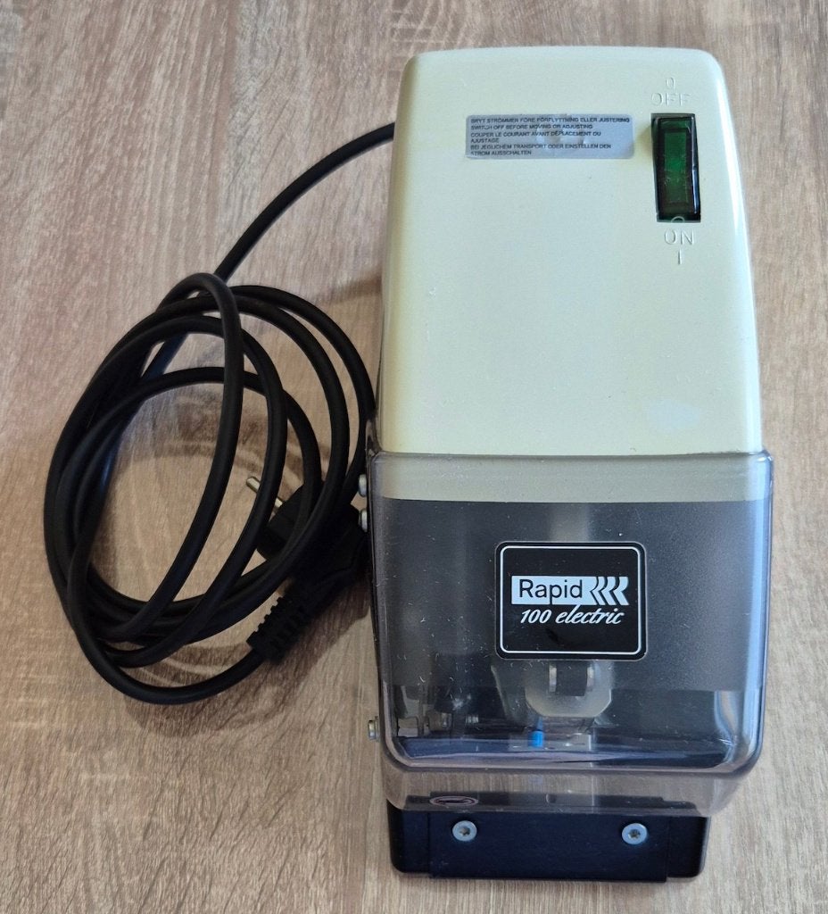 Rapid 100 electric professionele nietmachine., Diversen, Bureau-accessoires, Zo goed als nieuw, Ophalen of Verzenden