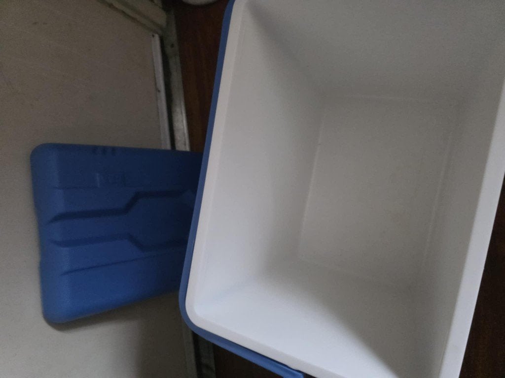 te koop een mooie grote koelbox 28liter voor 15,-, Ophalen, Zo goed als nieuw, Koelbox, Koelelement