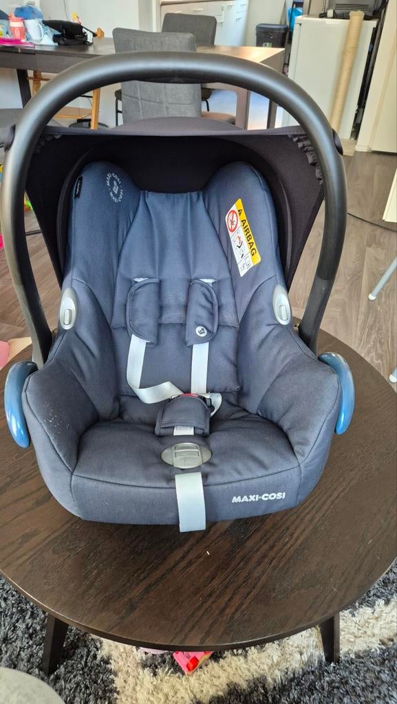 Maxi Cosi Cabriofix met newborn inleg en spiegel, Ophalen, Autogordel of Isofix, Zo goed als nieuw, 0 t/m 13 kg