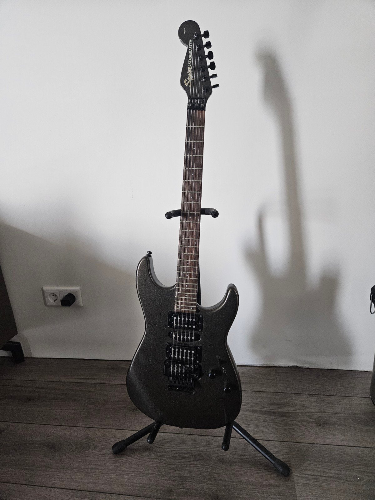 Squier Stagemaster - Zeldzaam model uit Amerika meegenomen, Muziek en Instrumenten, Ophalen, Zo goed als nieuw, Solid body, Fender
