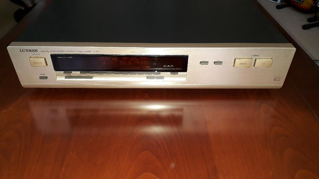 LUXMAN DIGITAL SYNTHESIZED AM/FM STEREO TUNER T-351L, Audio, Tv en Foto, Tuners, Ophalen, Zo goed als nieuw, Analoog