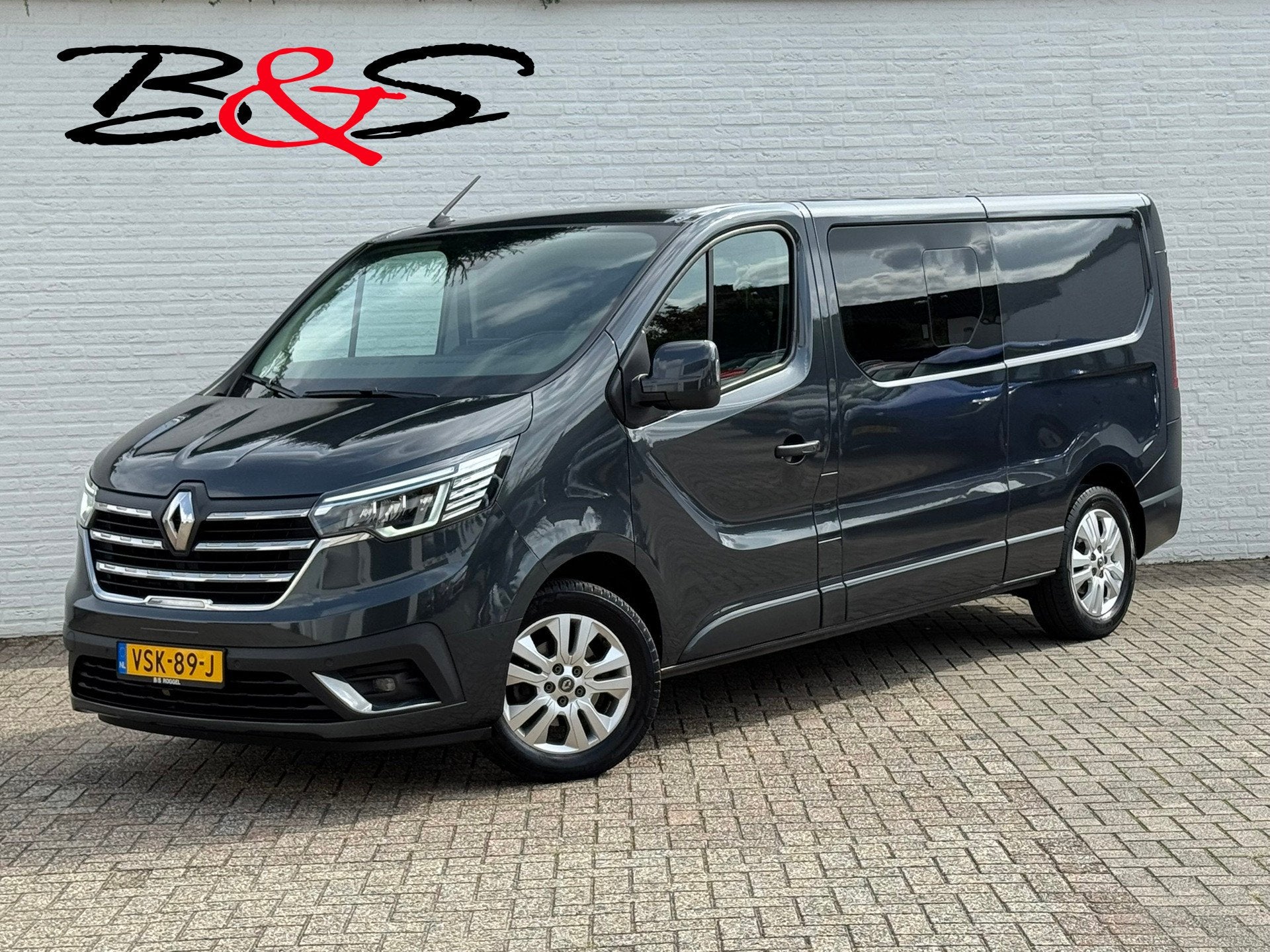 Renault Trafic 2.0 dCi 170 T29 L2H1 DC Luxe Trekhaak Camera, Stof, Gebruikt, 4 cilinders, 1961 kg