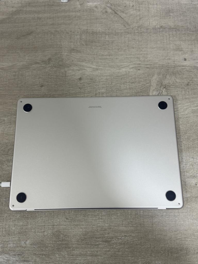 Macbook Air 15" 2023 M2 8GB+512GB Sterrenlicht Garantie B, Gebruikt, 8 GB, 512 GB, 1 Apple Park Way in Cupertino