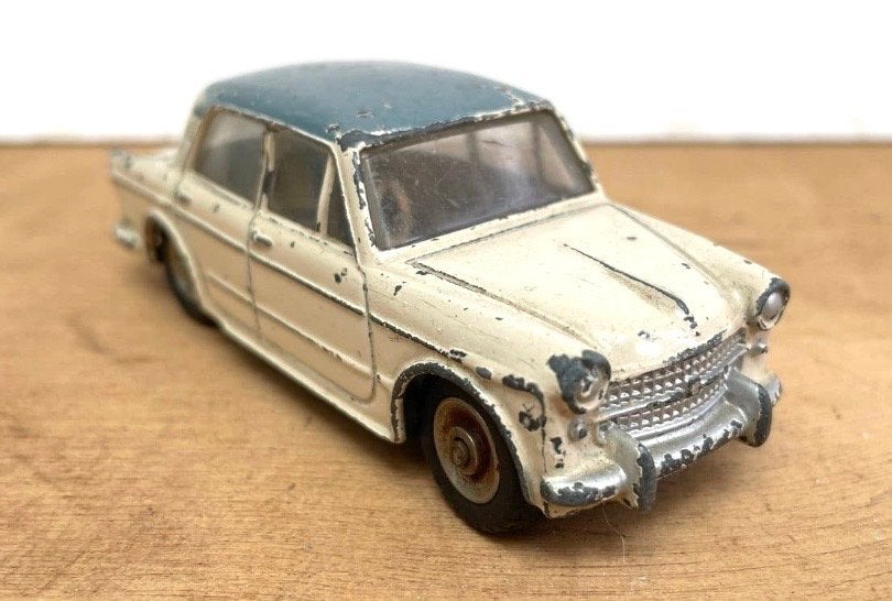 Dinky Toys Fiat 1200 Grande Vue - Vintage Speelgoedauto, Hobby en Vrije tijd, Modelauto's | 1:43, Ophalen of Verzenden, Gebruikt