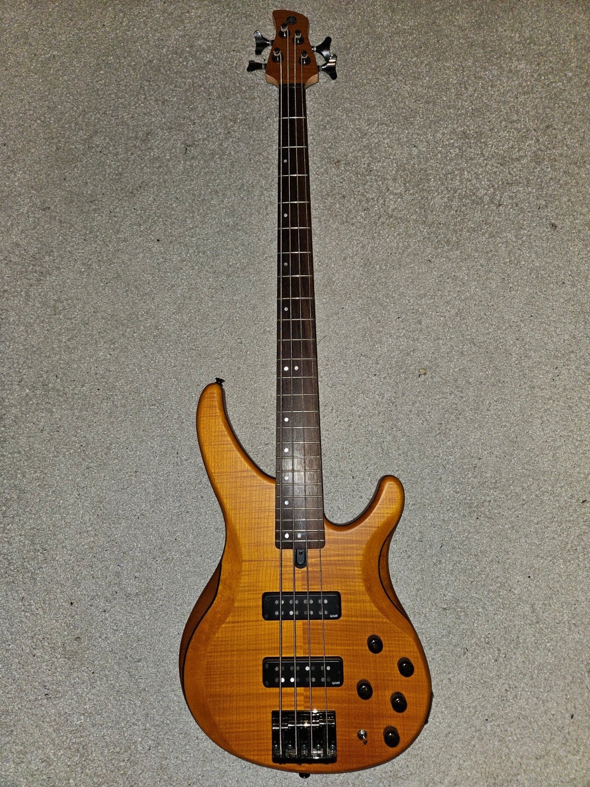 Yamaha TRBX604, Muziek en Instrumenten, Ophalen, Nieuw, Elektrisch