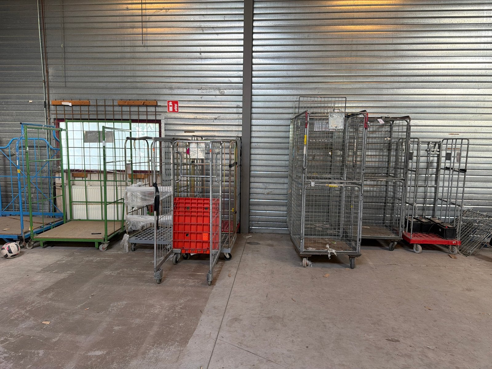 Diverse rolcontainers en transportkarren, Ophalen, Gebruikt, Transportkar