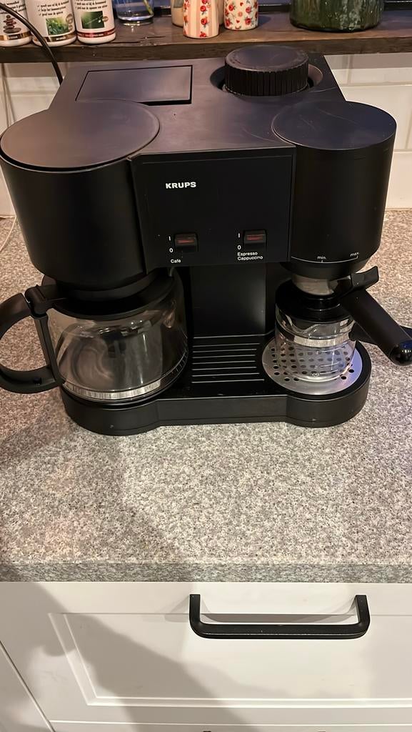 Krups koffiezetapparaat, 10 kopjes of meer, Koffiemachine, Gemalen koffie, Zo goed als nieuw