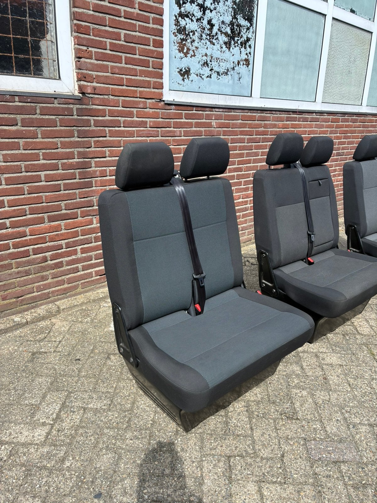 Foto 3 van Volkswagen Transporter T6 banken SIMORA AUSTIN DOUBLE GRID