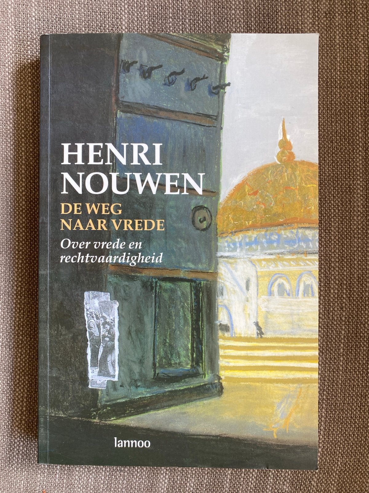 Henri Nouwen - De weg naar vrede, Boeken, Godsdienst en Theologie, Gelezen, Henri Nouwen, Christendom | Katholiek, Ophalen of Verzenden
