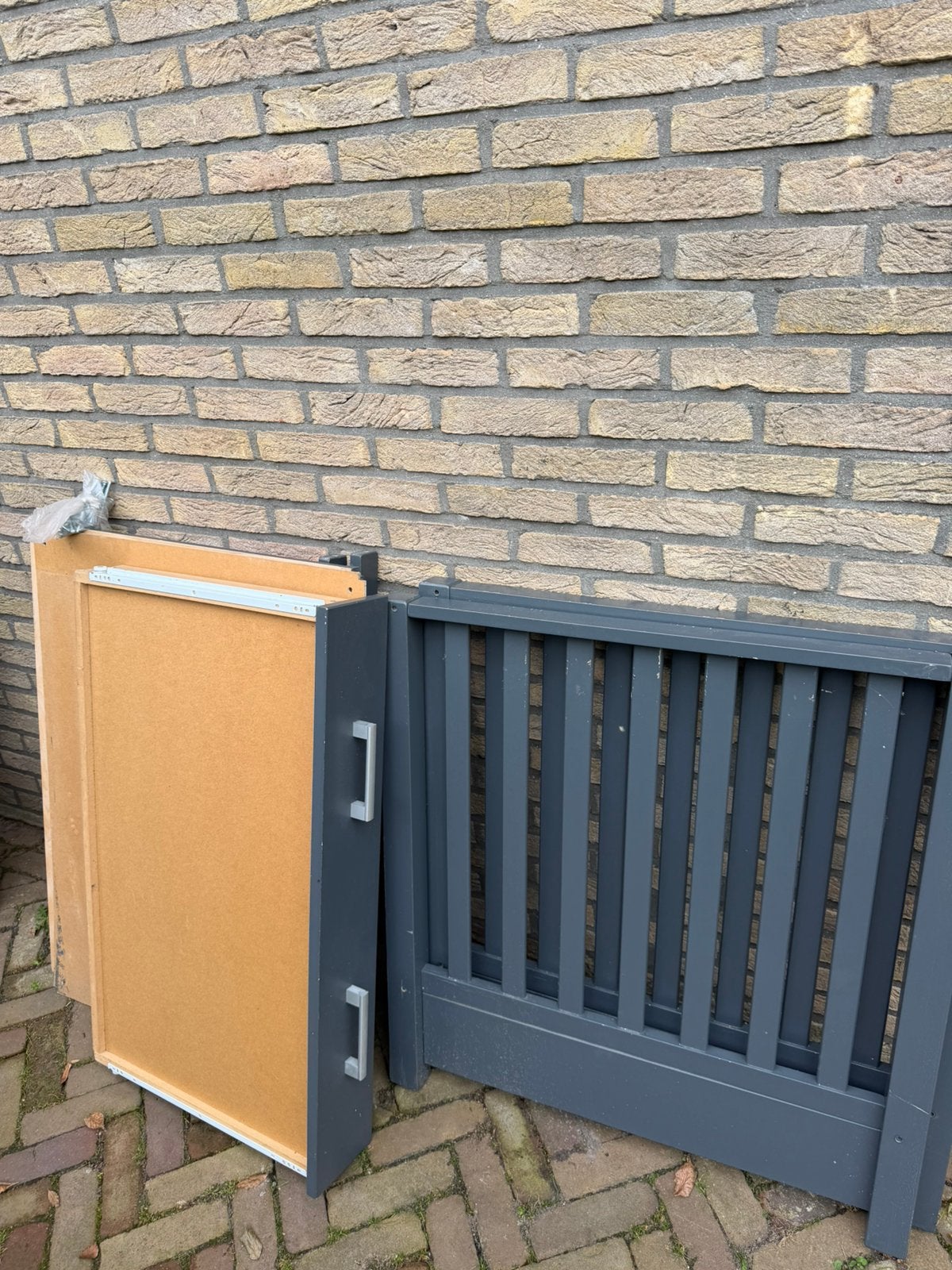 Gratis vierkante antraciete box met lade, Ophalen, Gebruikt, Vierkant, In hoogte verstelbaar