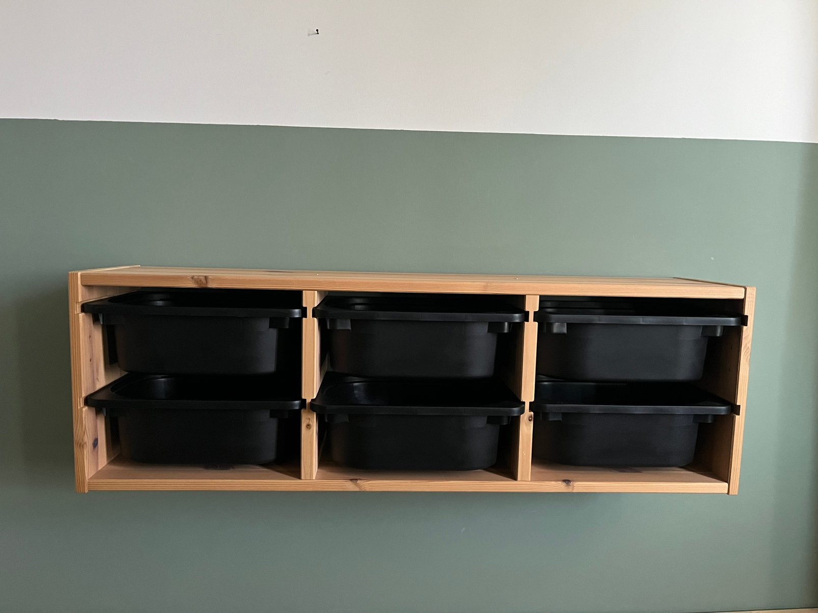 Hangkast met zes opbergvakken, Ophalen, 50 tot 100 cm, Zo goed als nieuw, Minder dan 100 cm
