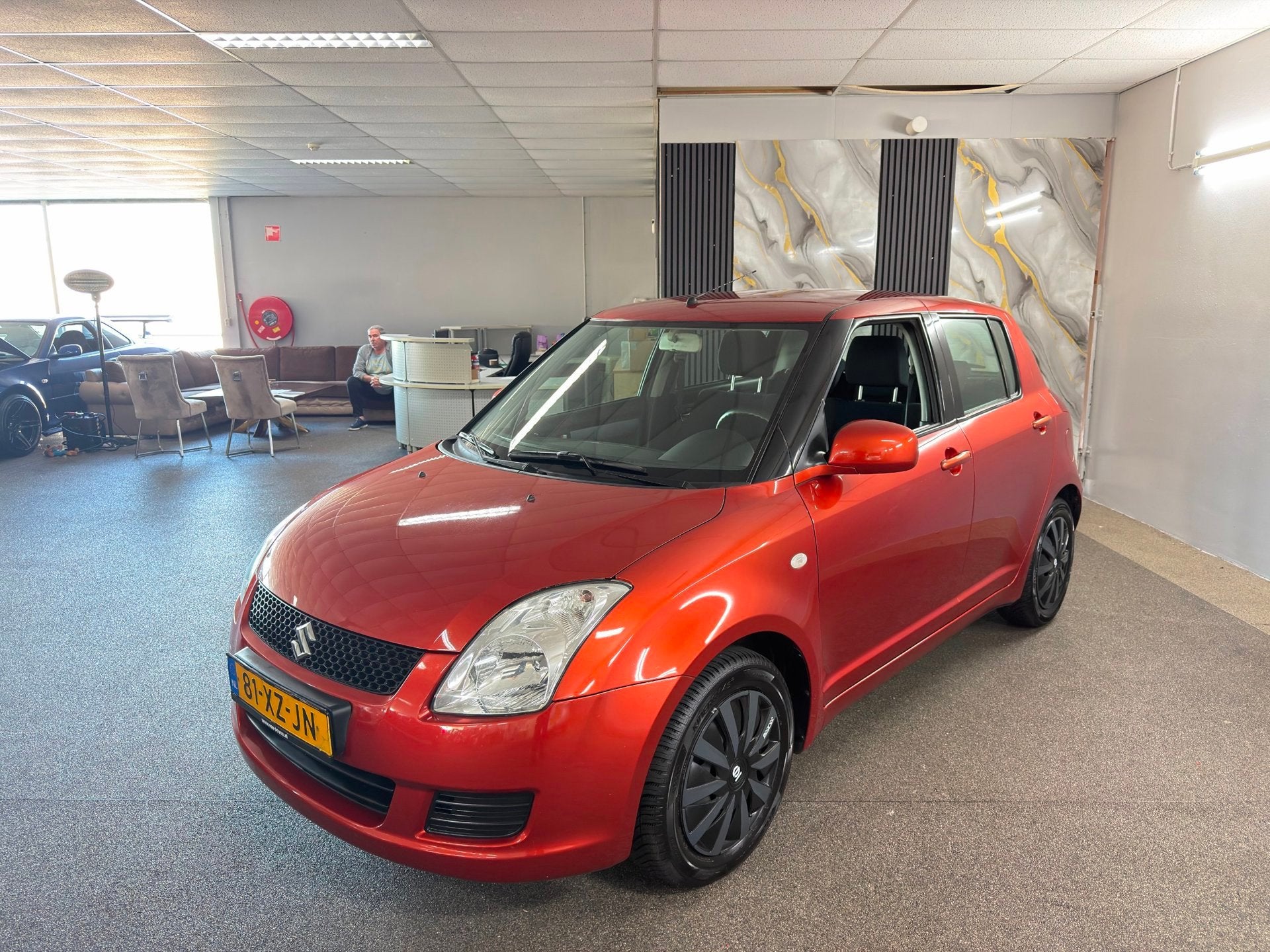 Suzuki Swift 1.3 Cool Apk NieuwDealer-onderhouden,Airco,Carp, Auto's, Voorwielaandrijving, Dealer onderhouden, Stof, Zwart