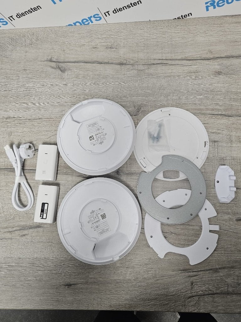 2 x Ubiquiti UniFi AP AC Pro (UAP-AC-PRO), Computers en Software, Accesspoints, Gebruikt, Ubiquity UniFi, Sdzdsdsadsadsa, Ubiquiti unifi