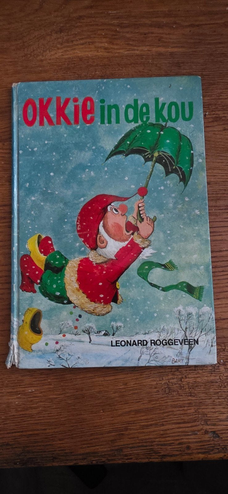 Okkie in de kou - Leonard Roggeveen (Vintage Kinderboek), Boeken, Ophalen of Verzenden, Gelezen, Leonard Roggeveen, Fictie algemeen
