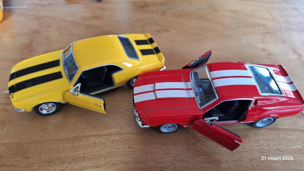 Kinsmart 1967 Chevrolet Camaro Z28 - 2 stuks z.g.a.n., Ophalen of Verzenden