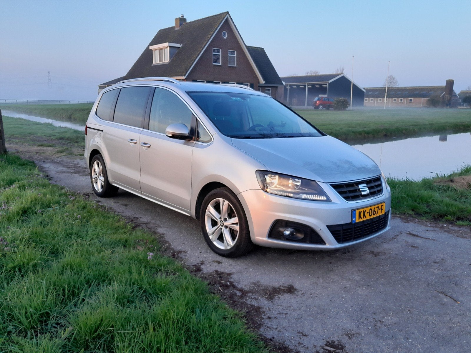 Seat Alhambra 1.4 TSI 110KW 2016 Grijs, Voorwielaandrijving, Zwart, 4 cilinders, 1655 kg