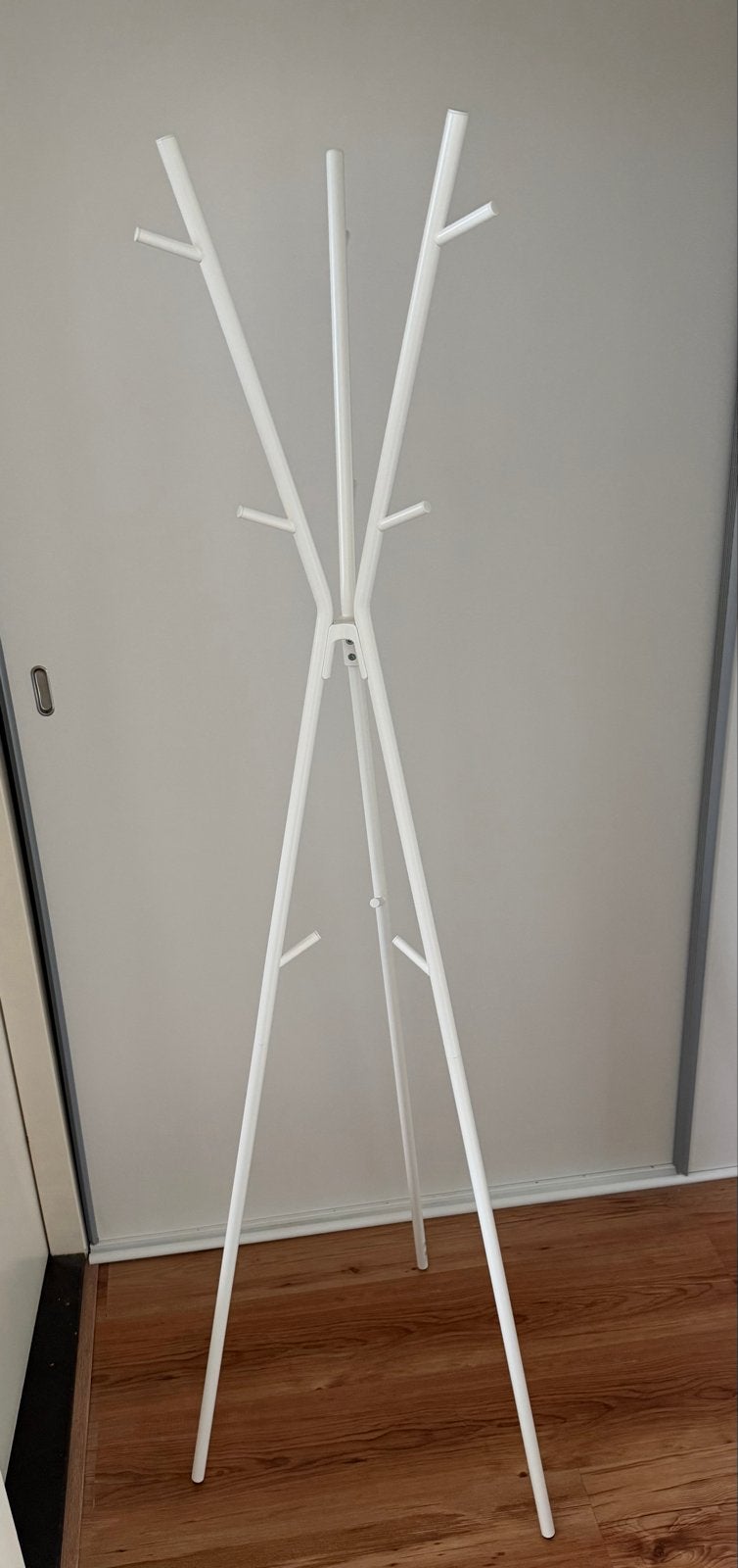 Witte staande kapstok, modern design, Huis en Inrichting, Ophalen, Gebruikt, Metaal, Staande kapstok