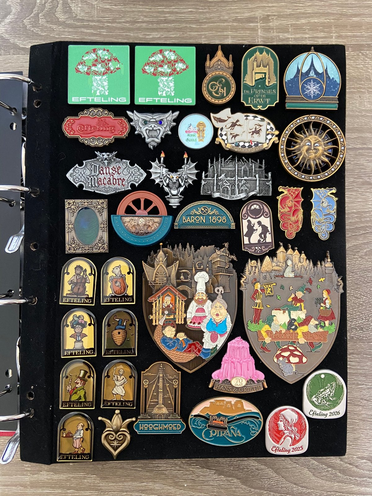 pretpark en dierentuin pins, Verzenden, Zo goed als nieuw, Overige onderwerpen, Speldje of Pin