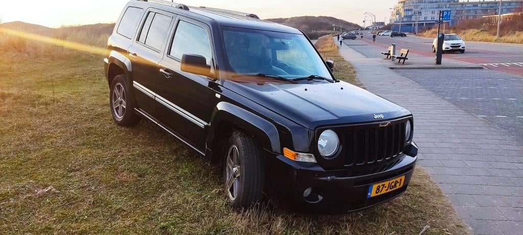 Jeep Patriot 2.4 Liberty 2009 op LPG-G3 Voordelig rijden, Auto's, Jeep, Automaat, 450 kg, 4 cilinders, Zwart