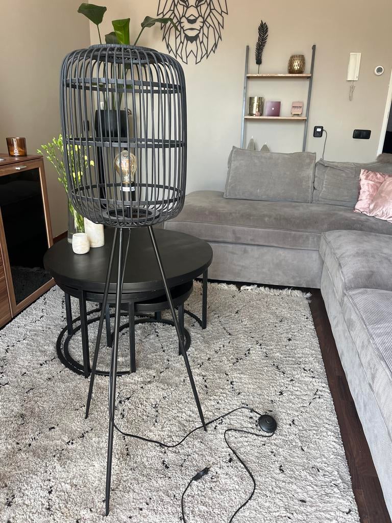 Nieuwe ongebruikte vloerlamp, zwart, Ophalen, Zwart, Zo goed als nieuw, Minder dan 10 m²