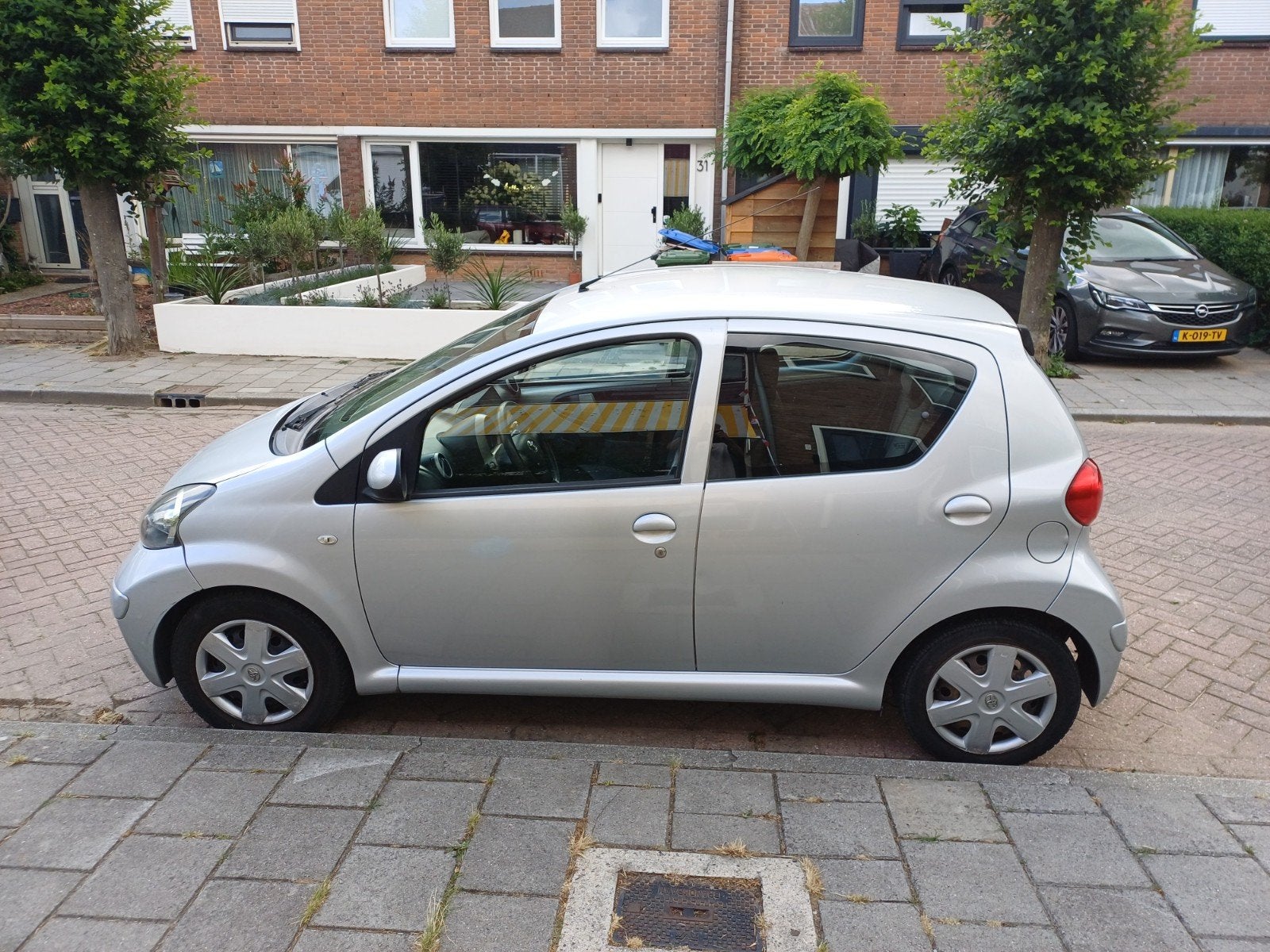Toyota Aygo 1.0 12V Vvt-i 5DRS 2007 Grijs, Voorwielaandrijving, Zwart, 4 stoelen, 68 pk