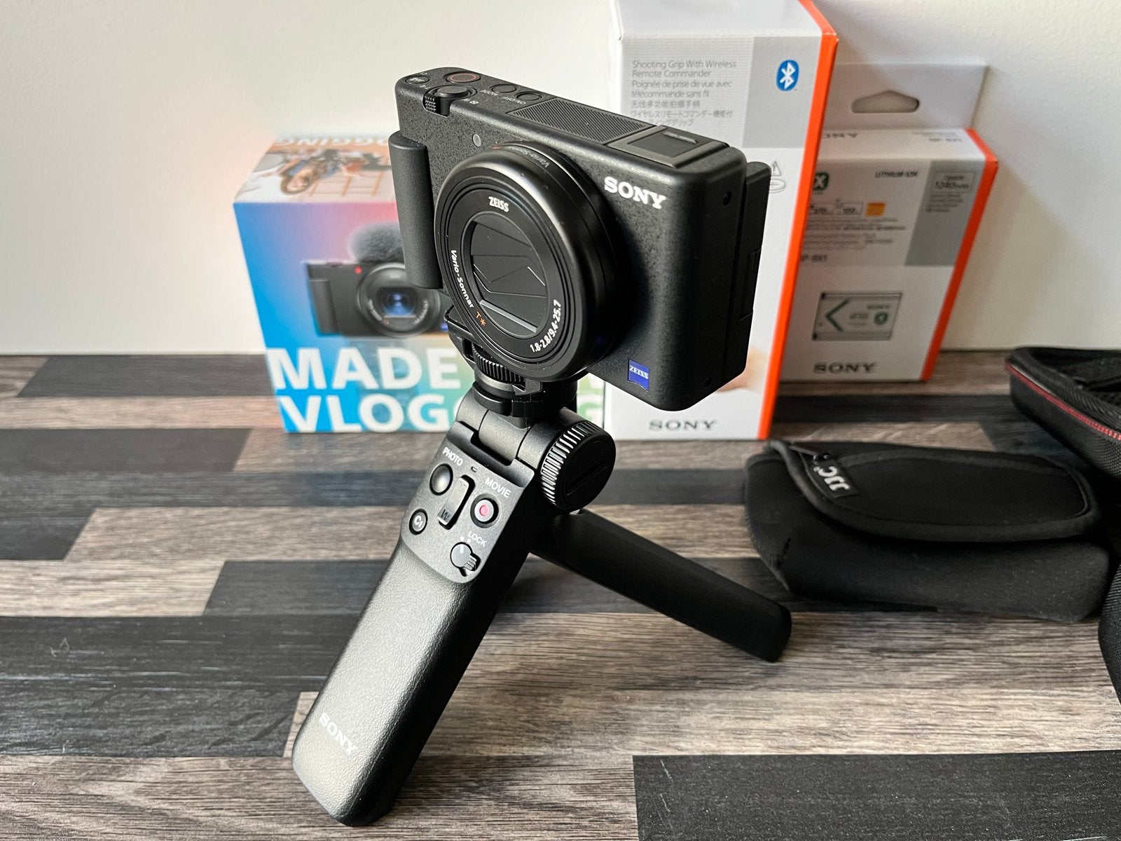 Sony ZV-1 Vlogcamera met Shooting Grip en extra accu, Audio, Tv en Foto, Fotocamera's Digitaal, Ophalen, Beeldstabilisatie, Zo goed als nieuw