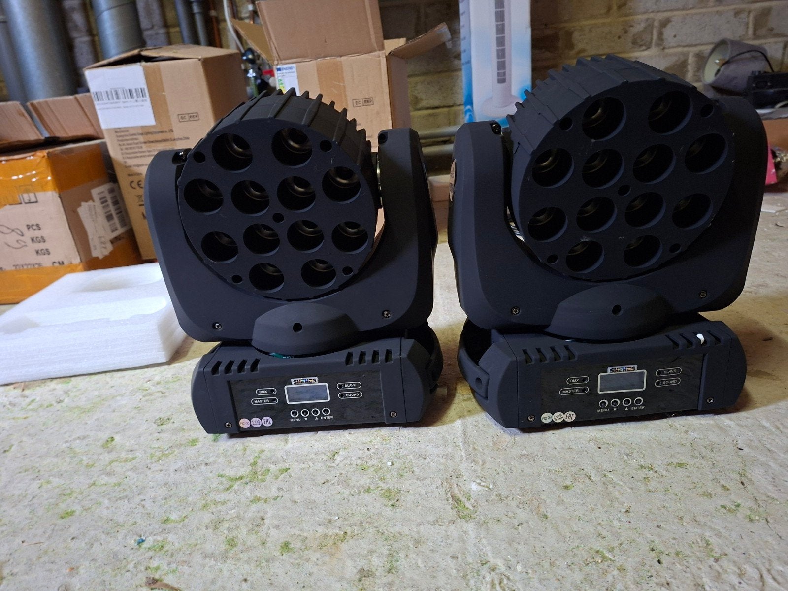 shehds 12x12w rgbw led movinghead (set van 2 stuks), Muziek en Instrumenten, Licht en Laser, Ophalen of Verzenden, Zo goed als nieuw