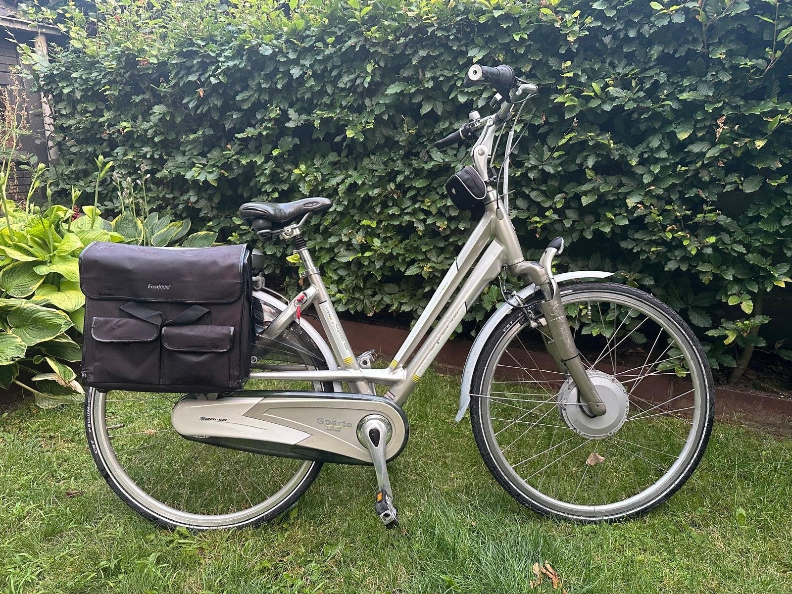 Sparta ION elektrische fiets met fietstassen, Fietsen en Brommers, Elektrische fietsen, Ophalen, Sparta, Gebruikt, 47 tot 51 cm