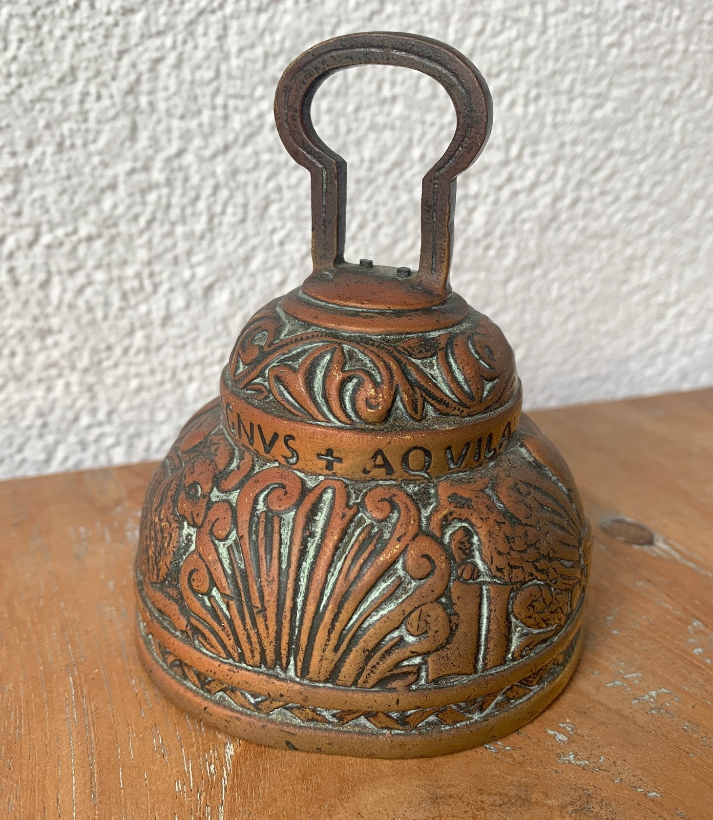 Antieke sanctiebel (altaarbel / misbel), Antiek en Kunst, Ophalen of Verzenden, Brons