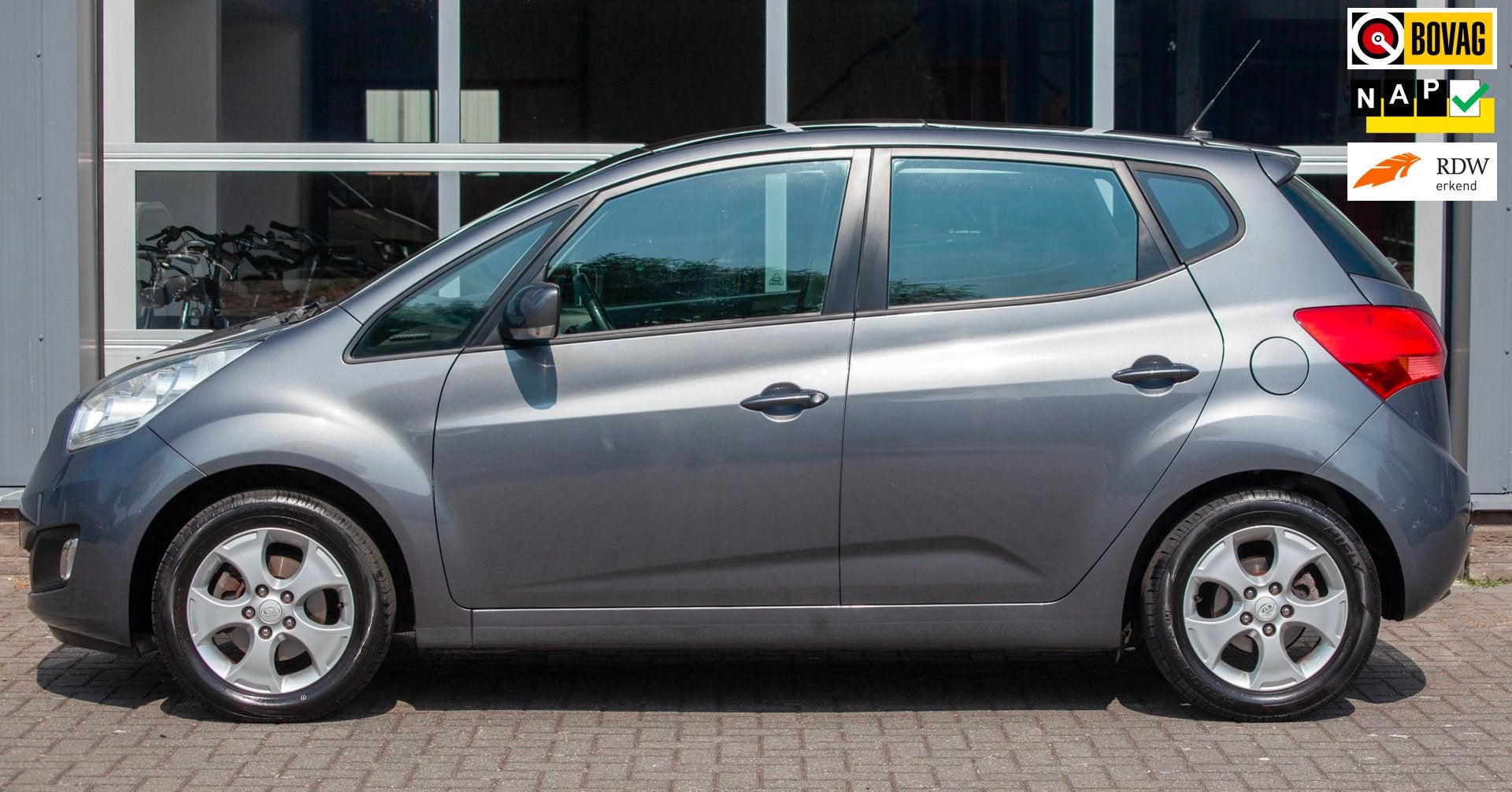Kia Venga 1.4 CVVT X-ecutive, Auto's, Voorwielaandrijving, Euro 5, Gebruikt, Zwart