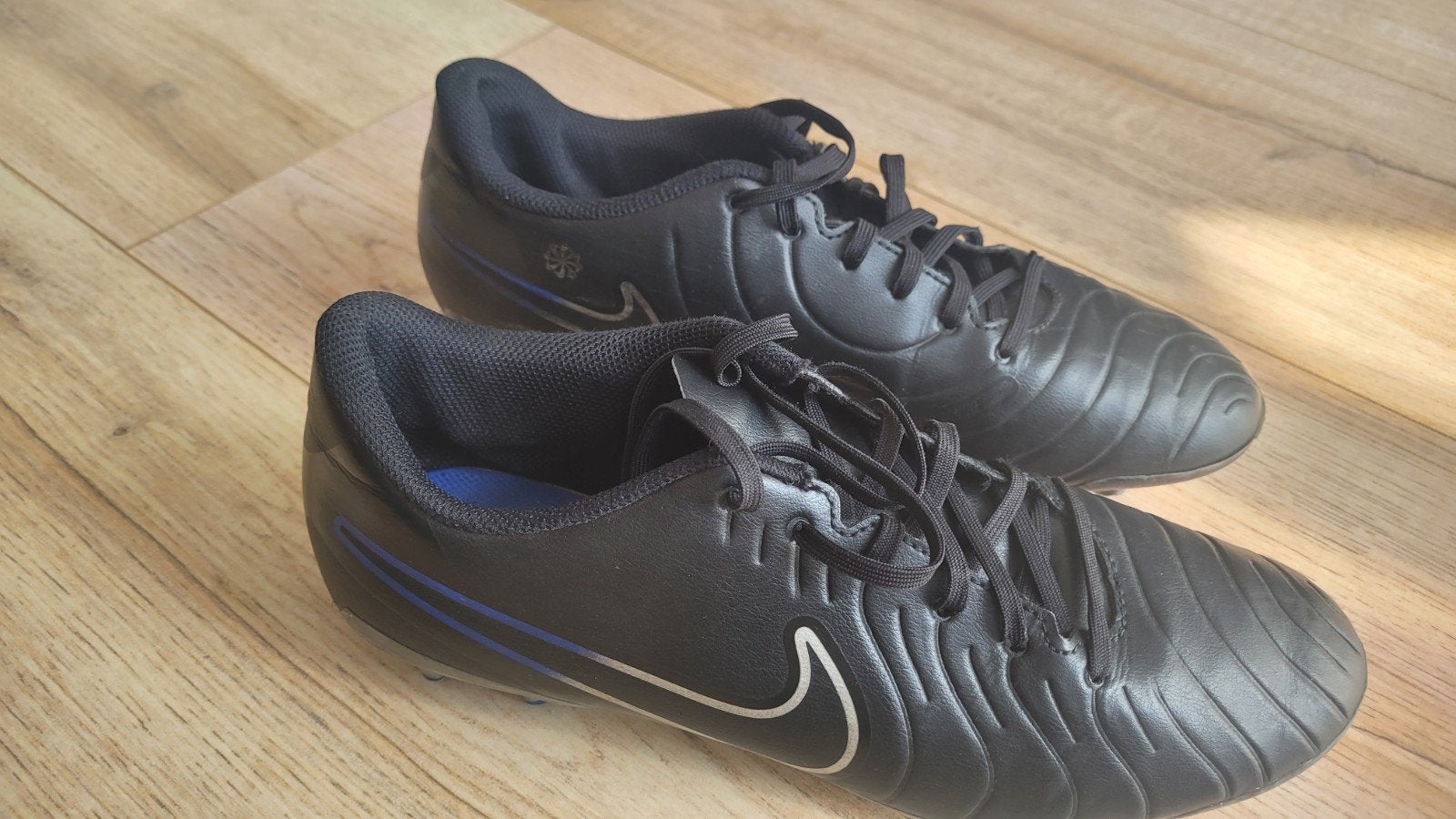 Nike voetbalschoenen zwart - Zo goed als nieuw maat 43, Maat XS of kleiner, Ophalen of Verzenden, Zo goed als nieuw, Schoenen