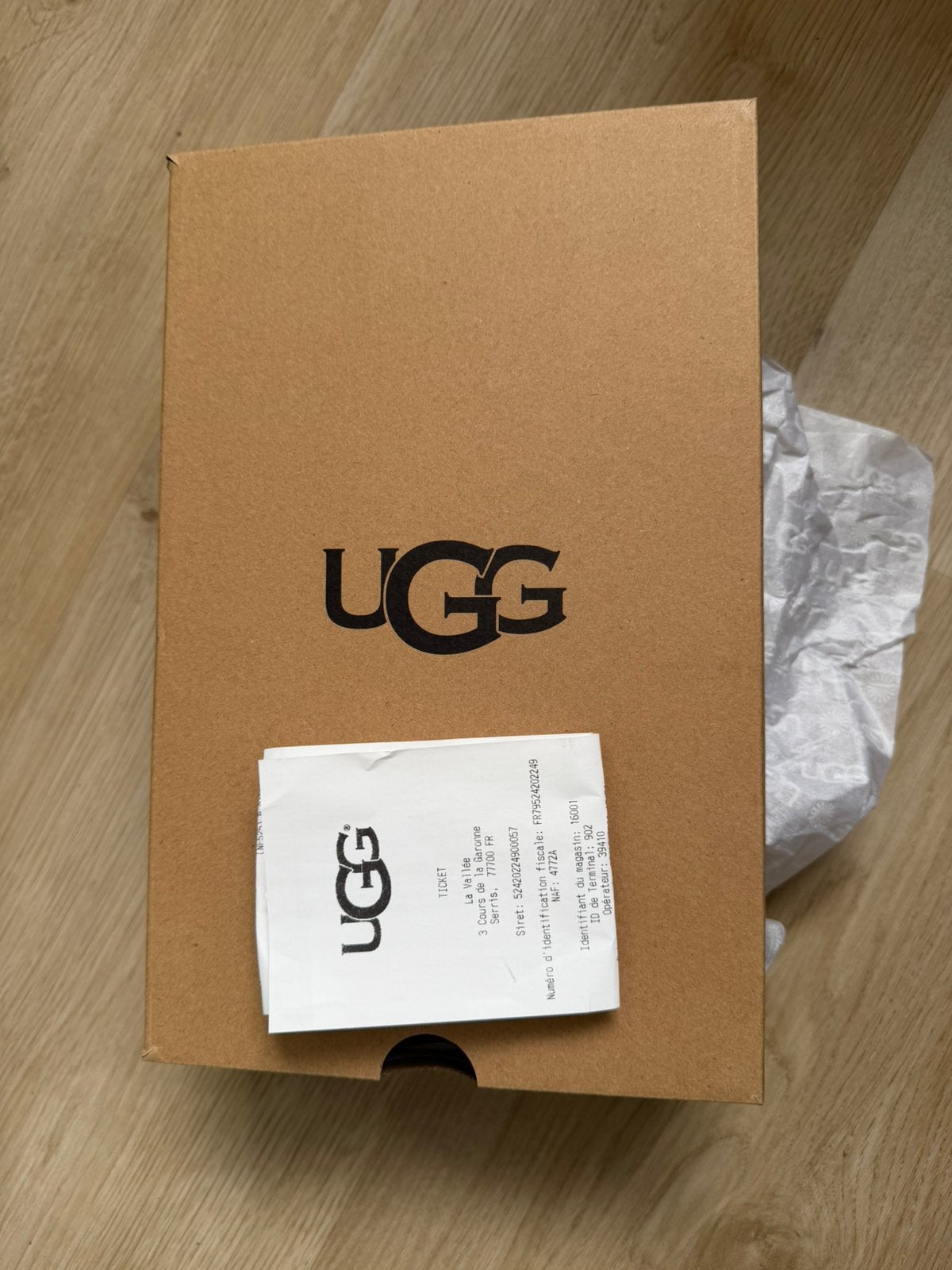 UGG W Cluggette aloffen, Zwart, Nieuw, Ophalen of Verzenden, Pantoffels of Sloffen