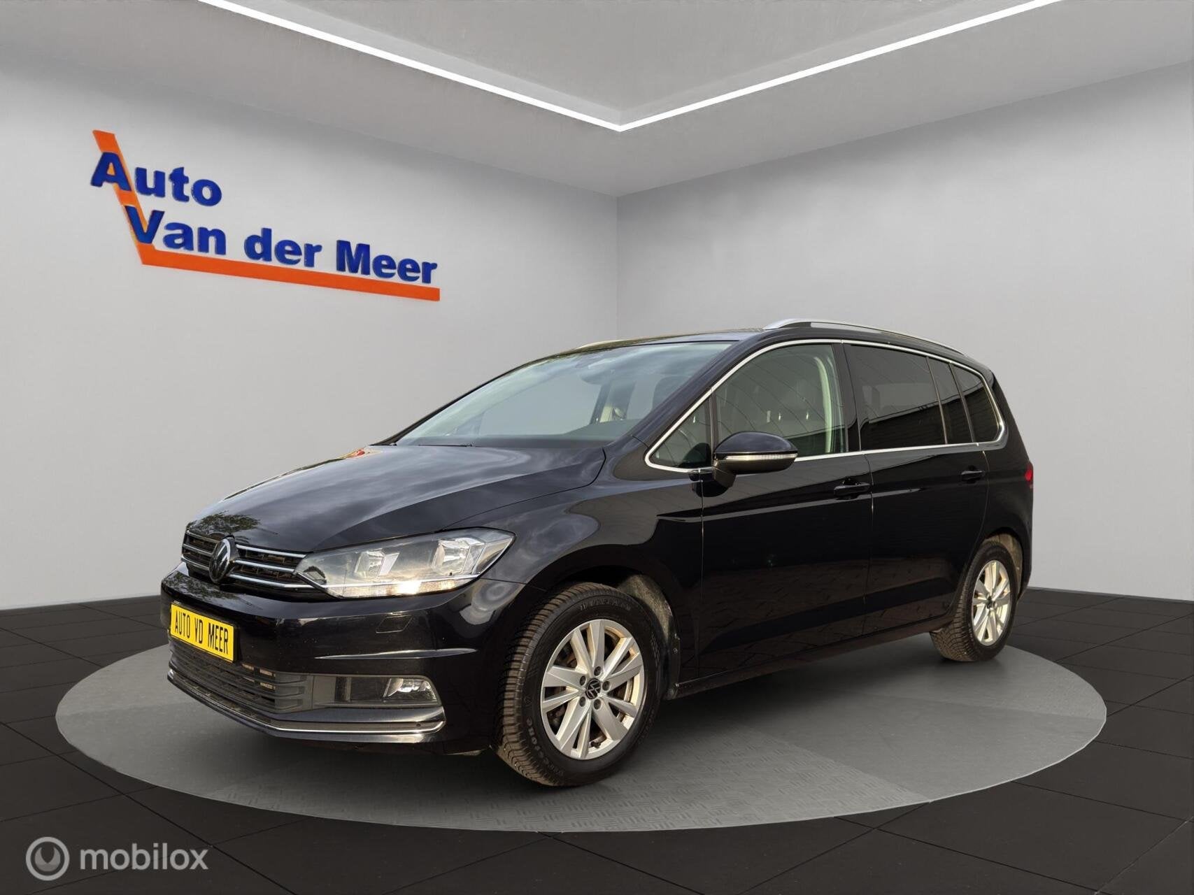 Volkswagen Touran 1.5 TSI Highline 7p All in prijs, 12 maanden, 4 cilinders, 7 stoelen, Bedrijf