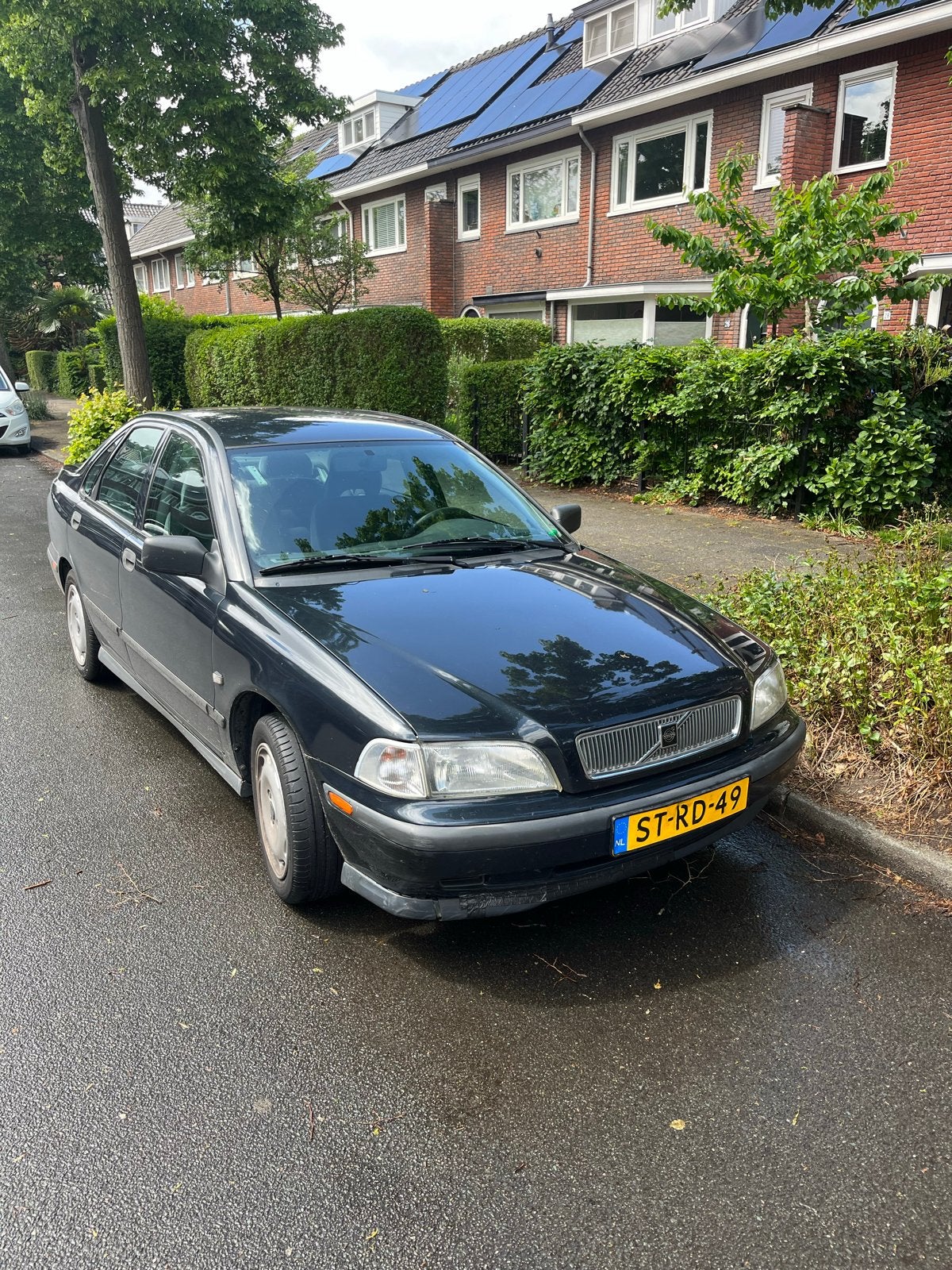 Volvo S40 1.8 AUT 1998 Zwart 135k km slechts!, Auto's, Volvo, 4 cilinders, Zwart, 115 pk, Sedan